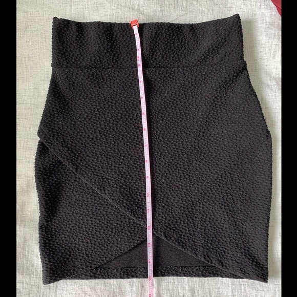 MINI Skirt - Picture 2 of 3